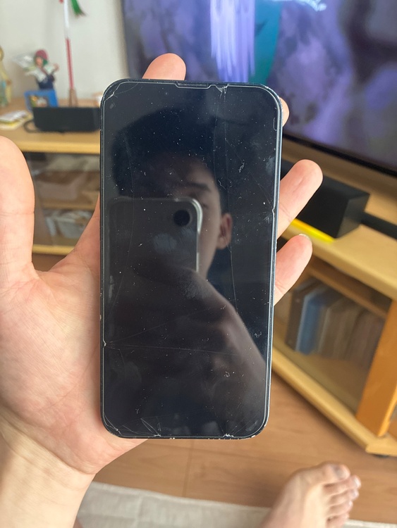 iPhone 13 128GB docomo（スマホ）の商品画像 - 査定依頼日：2026年3月25日 - 最高査定価格：31,000円