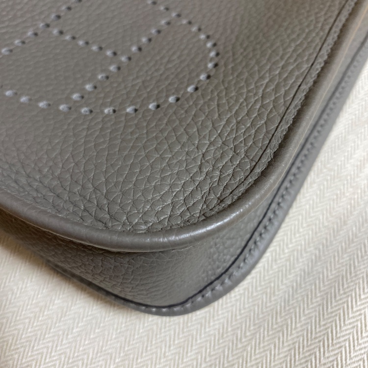 ミニエブリン TPM （ブランドバッグ）の商品画像 - 査定依頼日：2025年8月8日 - 最高査定価格：350,000円