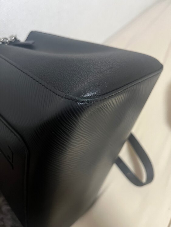 ルイヴィトン エピ （ブランドバッグ）の商品画像 - 査定依頼日：2025年5月15日 - 最高査定価格：200,000円