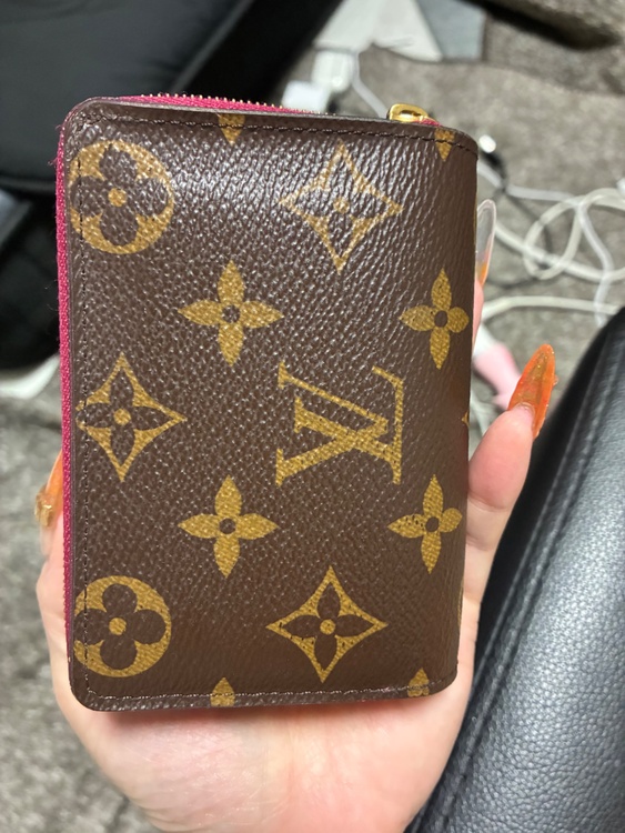 ルイヴィトン ポルトフォイユ･ルー（ブランド財布・小物）の商品画像 - 査定依頼日：2026年7月8日 - 最高査定価格：25,000円