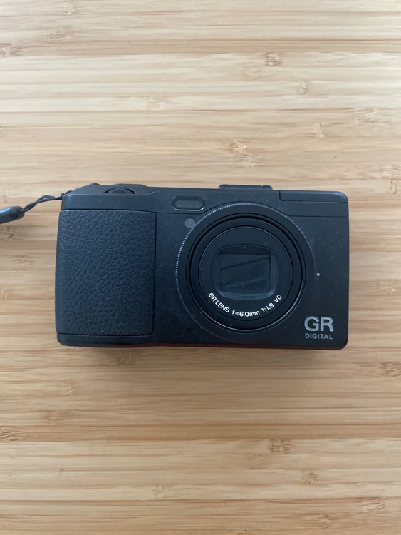 GR digital Ⅳ（カメラ）の商品画像 - 査定依頼日：2025年11月3日 - 最高査定価格：33,000円