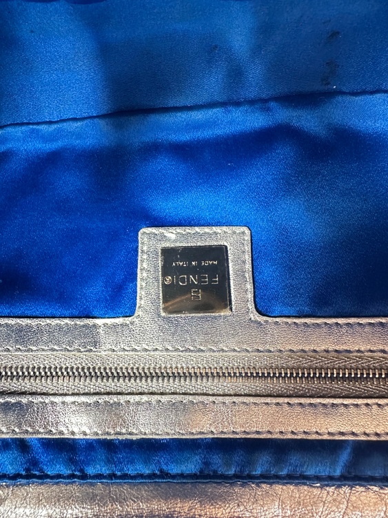FENDI Baguette Bag（ブランドバッグ）の商品画像 - 査定依頼日：2026年8月22日 - 最高査定価格：450,000円