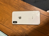 iPhone iPhoneXS 64GB Softbank（スマホ）の商品画像 - 査定依頼日：2026年5月22日 - 最高査定価格：10,500円