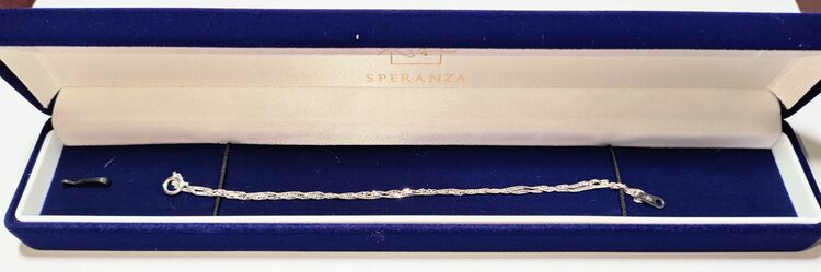 純プラチナ　Wスクリューブレスレット（金・貴金属）の商品画像 - 査定依頼日：2025年11月1日 - 最高査定価格：16,000円