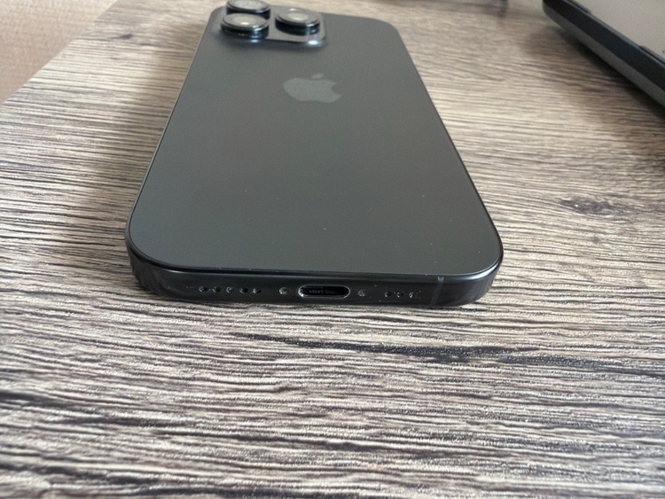 iPhone16pro 256GB（スマホ）の商品画像 - 査定依頼日：2026年9月11日 - 最高査定価格：116,000円