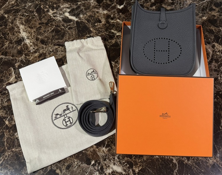 エルメス エブリン （ブランドバッグ）の商品画像 - 査定依頼日：2025年12月21日 - 最高査定価格：350,000円