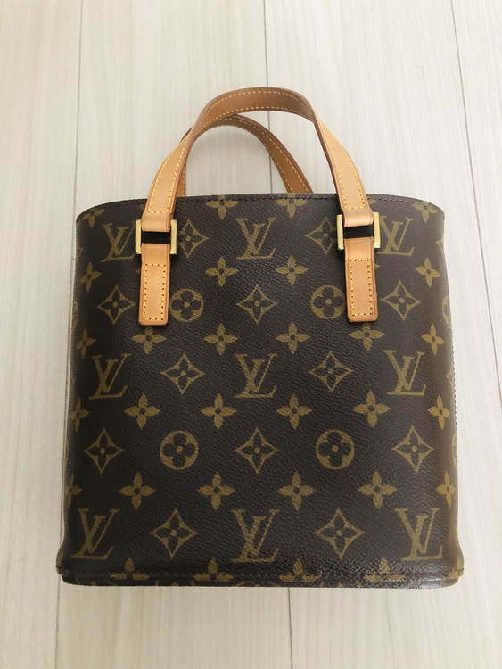 バケツ型（ブランドバッグ）の商品画像 - 査定依頼日：2022年5月14日 - 最高査定価格：88,000円