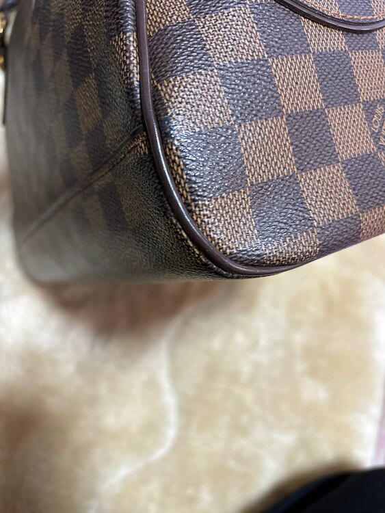 ドゥオモ（ブランドバッグ）の商品画像 - 査定依頼日：2025年2月8日 - 最高査定価格：100,000円