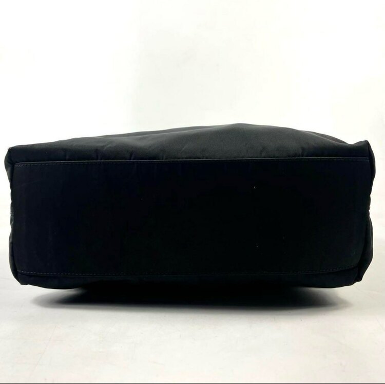 プラダ  （ブランドバッグ）の商品画像 - 査定依頼日：2025年3月27日 - 最高査定価格：20,000円