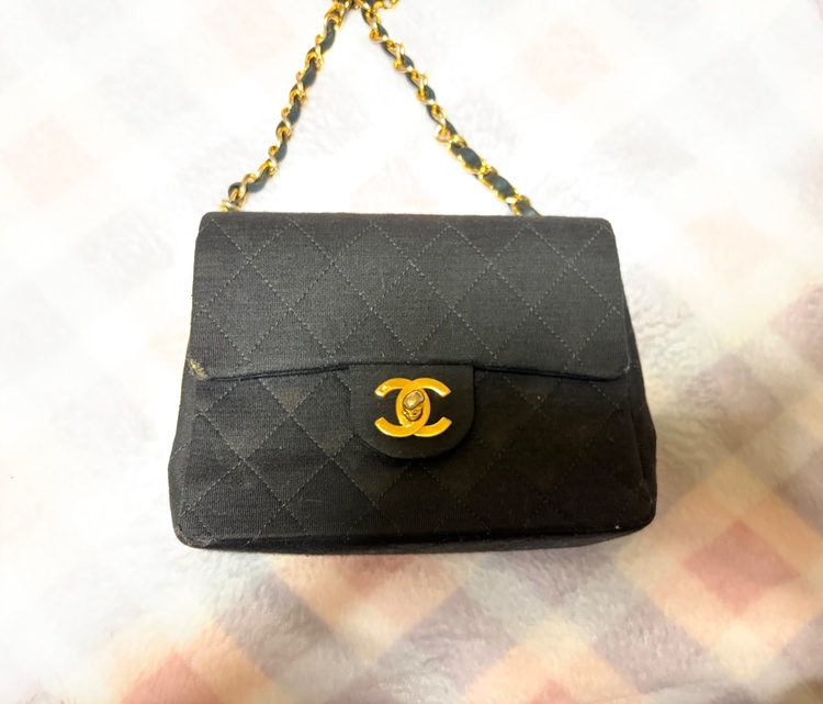 シャネル　バッグ　マトラッセ ミニ チェーンショルダーバッグ（ブランドバッグ）の商品画像 - 査定依頼日：2026年2月3日 - 最高査定価格：200,000円