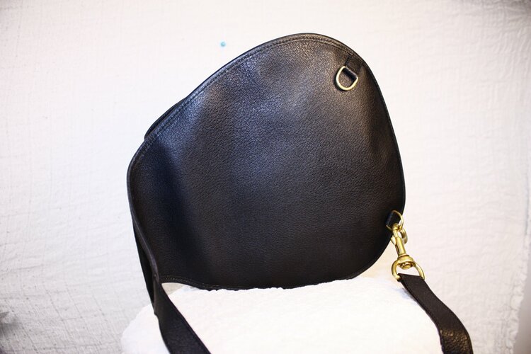 GUCCI ホースビット ショルダーバッグ スエード レザー 003 2113 0034（ブランドバッグ）の商品画像 - 査定依頼日：2026年10月15日 - 最高査定価格：15,000円