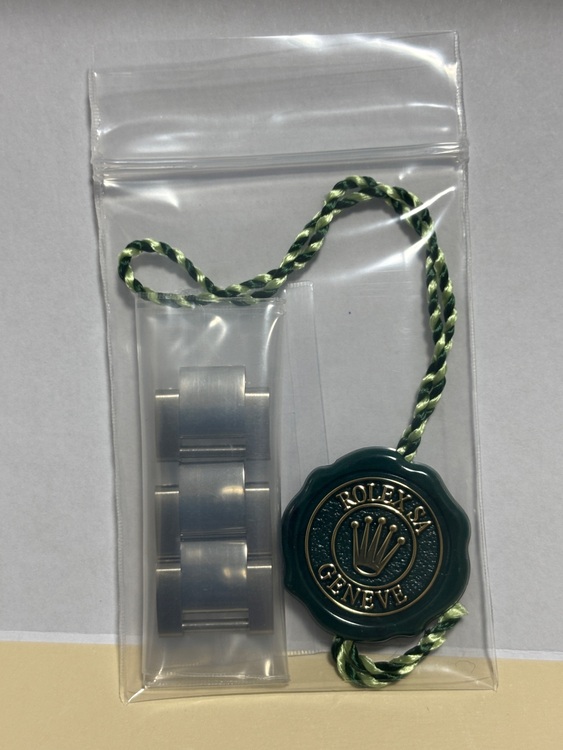 ロレックス GMTマスター 126710bln（高級時計）の商品画像 - 査定依頼日：2025年11月20日 - 最高査定価格：2,600,000円