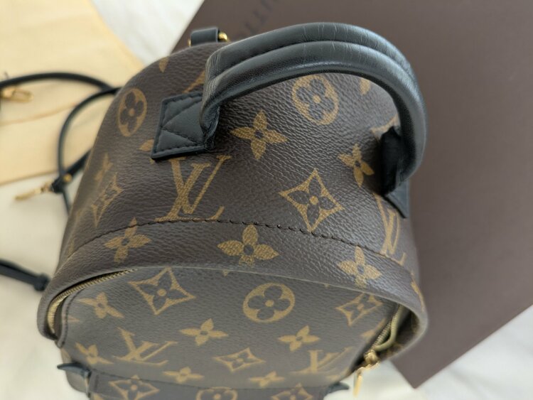 M４４８７３ ミニリュック（ブランドバッグ）の商品画像 - 査定依頼日：2026年8月4日 - 最高査定価格：170,000円