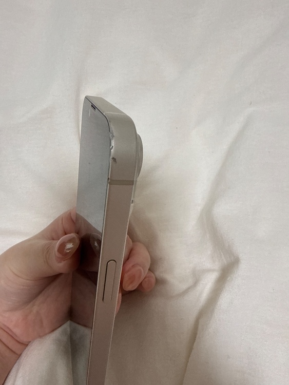 iPhone14plus（スマホ）の商品画像 - 査定依頼日：2026年5月20日 - 最高査定価格：44,000円