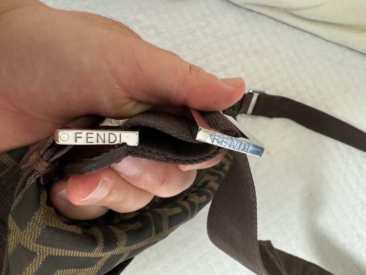 フェンディ  （ブランドバッグ）の商品画像 - 査定依頼日：2026年3月19日 - 最高査定価格：40,000円