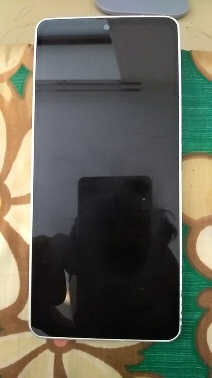 AQUOS AQUOS sense6 docomo（スマホ）の商品画像 - 査定依頼日：2026年8月22日 - 最高査定価格：1,000円