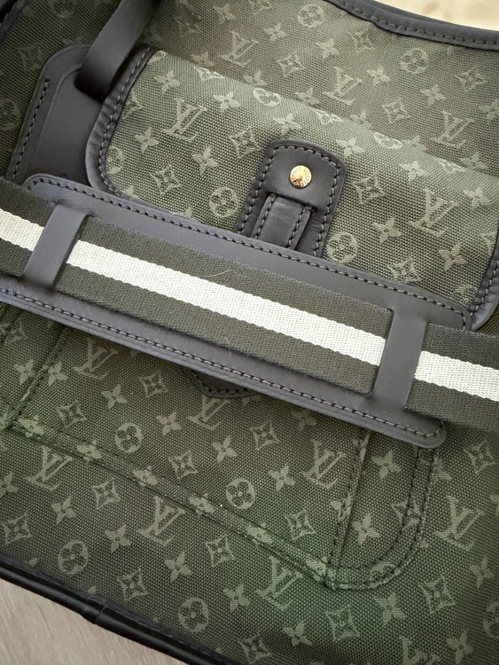 LOUIS VUITTON ルイ ヴィトン モノグラムミニ ブザス マリーケイト（ブランドバッグ）の商品画像 - 査定依頼日：2026年4月3日 - 最高査定価格：30,000円