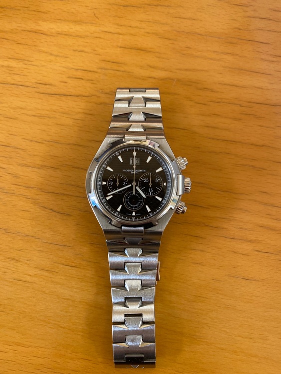 ヴァシュロン コンスタンタン オーヴァーシーズ 49150b01a-909（高級時計）の商品画像 - 査定依頼日：2025年11月17日 - 最高査定価格：2,350,000円