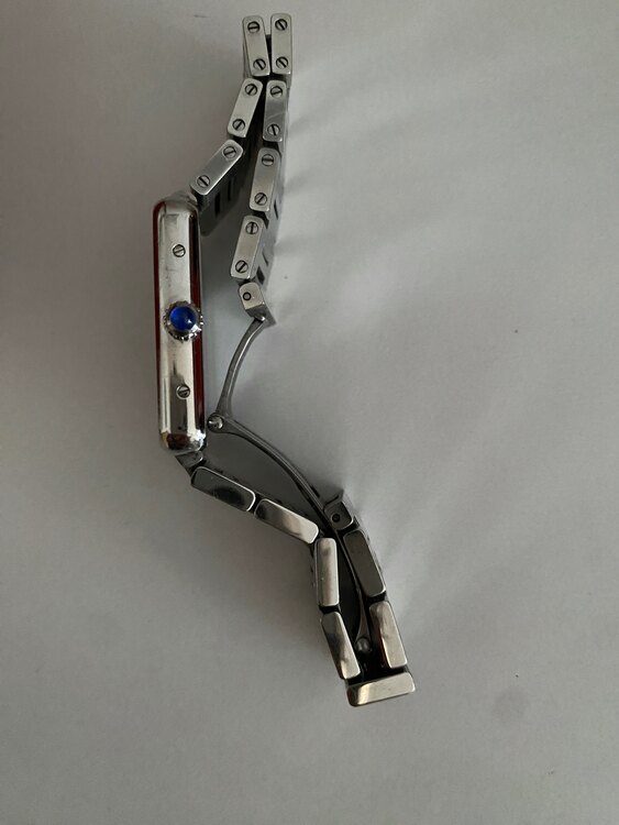 カルティエ タンク W5200013 ソロ　S（高級時計）の商品画像 - 査定依頼日：2025年3月16日 - 最高査定価格：300,000円