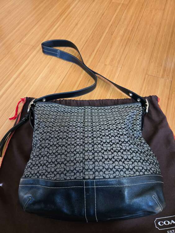 コーチ　バッグ（ブランドバッグ）の商品画像 - 査定依頼日：2025年2月9日 - 最高査定価格：5,000円