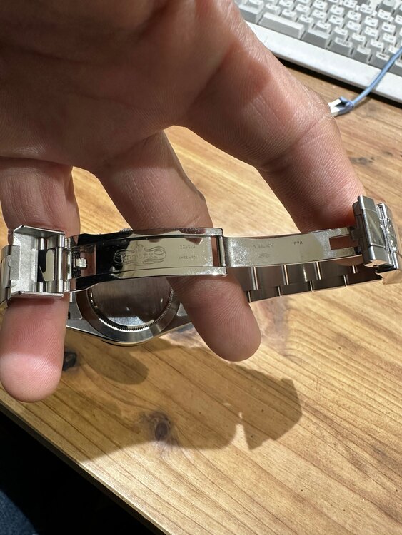 ロレックス デイトナ 11650（高級時計）の商品画像 - 査定依頼日：2025年4月4日 - 最高査定価格：5,050,000円