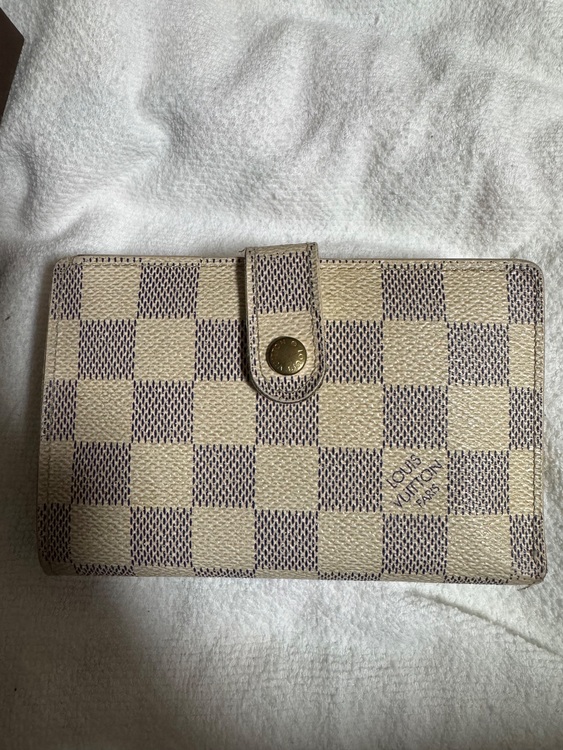 アズール　がま口（ブランド財布・小物）の商品画像 - 査定依頼日：2025年11月20日 - 最高査定価格：5,000円