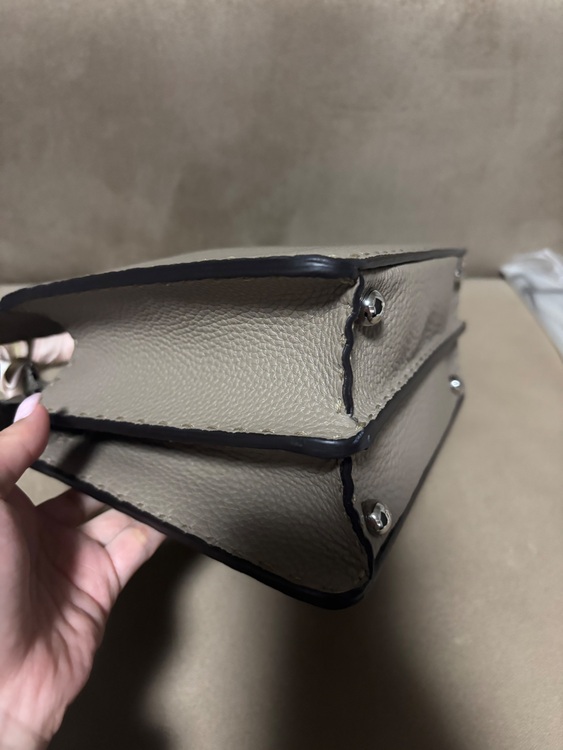 フェンディ  （ブランドバッグ）の商品画像 - 査定依頼日：2025年11月19日 - 最高査定価格：250,000円