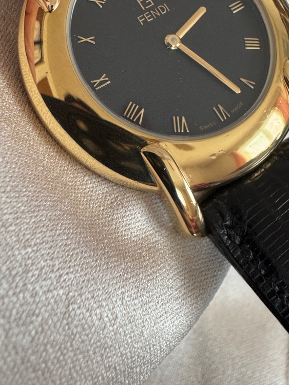 FENDI腕時計（電池切れ）ボーイズ（高級時計）の商品画像 - 査定依頼日：2026年3月15日 - 最高査定価格：2,000円