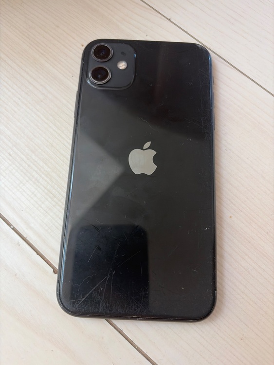 iPhone iPhone11 128GB SIMフリー（スマホ）の商品画像 - 査定依頼日：2026年6月1日 - 最高査定価格：21,000円