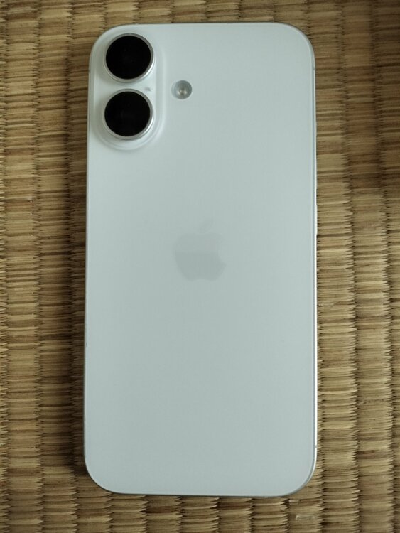 iPhone iPhone 16 512GB docomo（スマホ）の商品画像 - 査定依頼日：2026年7月7日 - 最高査定価格：115,000円