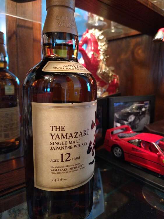 ウイスキー サントリー山崎 （お酒）の商品画像 - 査定依頼日：2025年3月2日 - 最高査定価格：19,000円