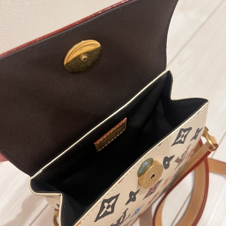 ルイヴィトン マルチカラー （ブランドバッグ）の商品画像 - 査定依頼日：2026年4月5日 - 最高査定価格：300,000円