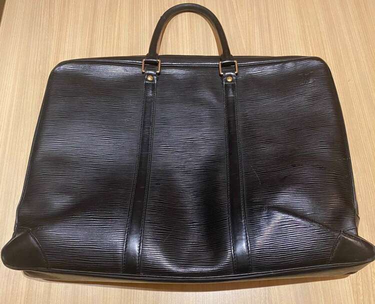 ポルトドキュマン ヴォワヤージュ ブリーフケース （ブランドバッグ）の商品画像 - 査定依頼日：2025年5月2日 - 最高査定価格：25,000円