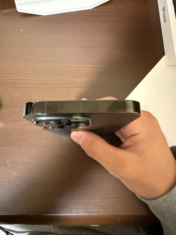 iPhone 14 Pro 128GB docomo（スマホ）の商品画像 - 査定依頼日：2025年4月15日 - 最高査定価格：67,000円