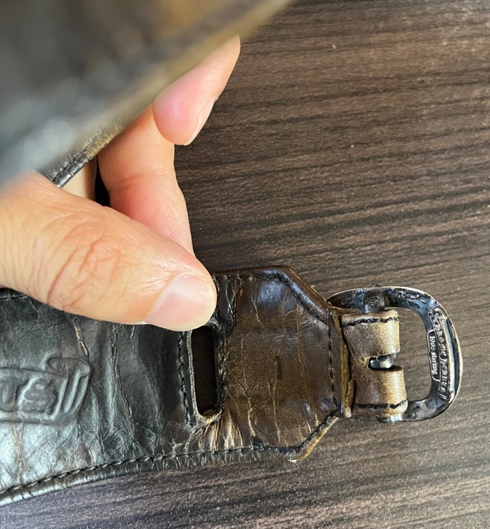 [クロムハーツ R&R　ロックンロール レザーブレスレット]（古着・ファッション）の商品画像 - 査定依頼日：2025年9月14日 - 最高査定価格：30,000円