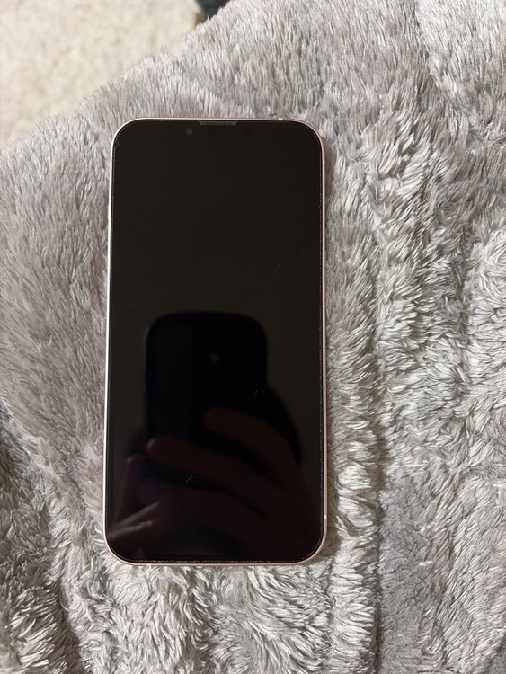 iPhone 13 128GB Softbank（スマホ）の商品画像 - 査定依頼日：2026年2月23日 - 最高査定価格：36,000円