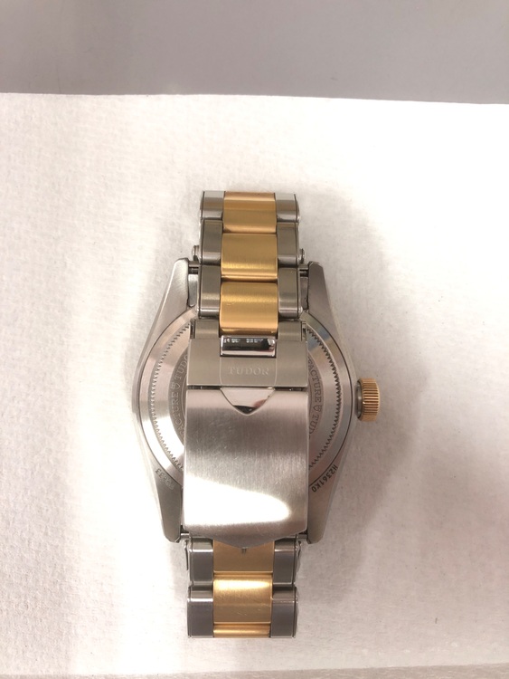 チューダー ブラックベイ （高級時計）の商品画像 - 査定依頼日：2025年8月26日 - 最高査定価格：480,000円