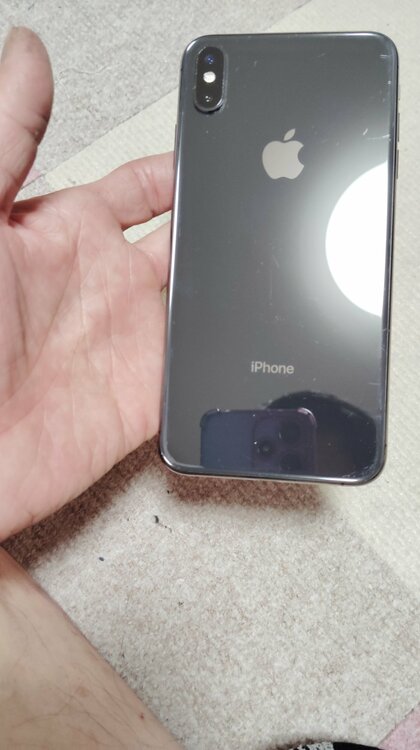 iPhoneXS Max 256GB au（スマホ）の商品画像 - 査定依頼日：2026年3月27日 - 最高査定価格：13,000円