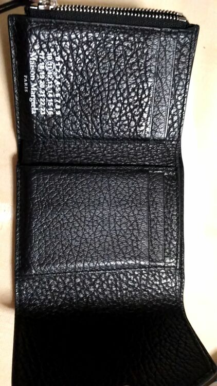 Maison Margiela 二つ折り財布（ブランド財布・小物）の商品画像 - 査定依頼日：2025年10月4日 - 最高査定価格：20,000円