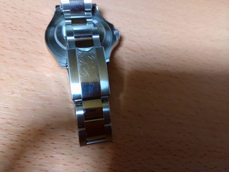 ヨットマスターロレジウム　116622（高級時計）の商品画像 - 査定依頼日：2025年11月17日 - 最高査定価格：1,600,000円