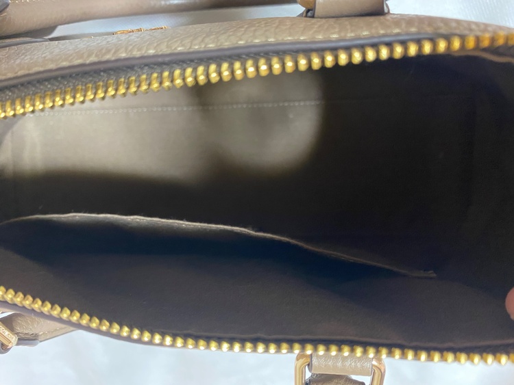 COACH ジョージアサッチェル ダークストーン　（ブランドバッグ）の商品画像 - 査定依頼日：2026年2月18日 - 最高査定価格：4,000円