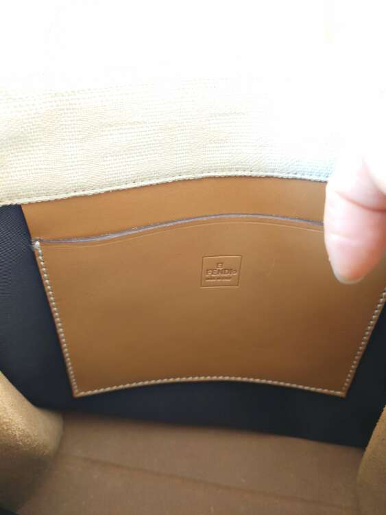 トートバッグ（ブランドバッグ）の商品画像 - 査定依頼日：2025年3月27日 - 最高査定価格：30,000円