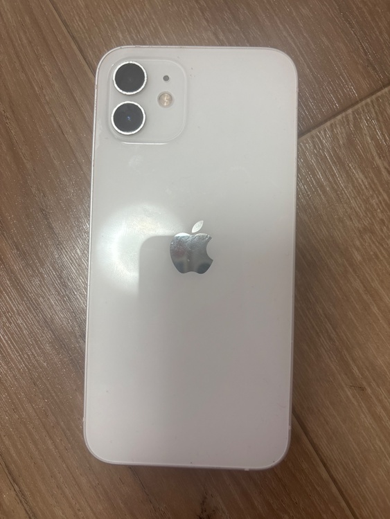 iPhone 12 64GB Softbank（スマホ）の商品画像 - 査定依頼日：2026年4月12日 - 最高査定価格：20,000円