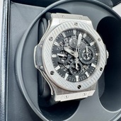 ウブロ　ビッグバン アエロバン スチール（高級時計）の商品画像 - 査定依頼日：2025年6月28日 - 最高査定価格：900,000円