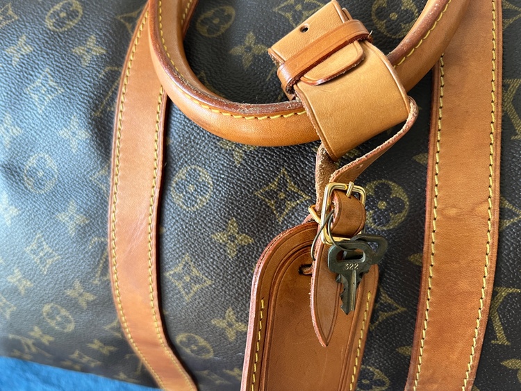 ルイ・ヴィトン モノグラム キーポル・バンドリエール55（ブランドバッグ）の商品画像 - 査定依頼日：2026年2月21日 - 最高査定価格：110,000円