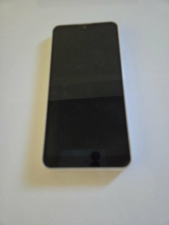 AQUOS AQUOS sense3 【docomo】AQUOS sense3 SH-02M（スマホ）の商品画像 - 査定依頼日：2026年9月17日 - 最高査定価格：100,000円