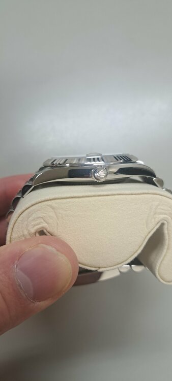 ロレックス デイトジャスト 126334（高級時計）の商品画像 - 査定依頼日：2025年12月7日 - 最高査定価格：2,250,000円