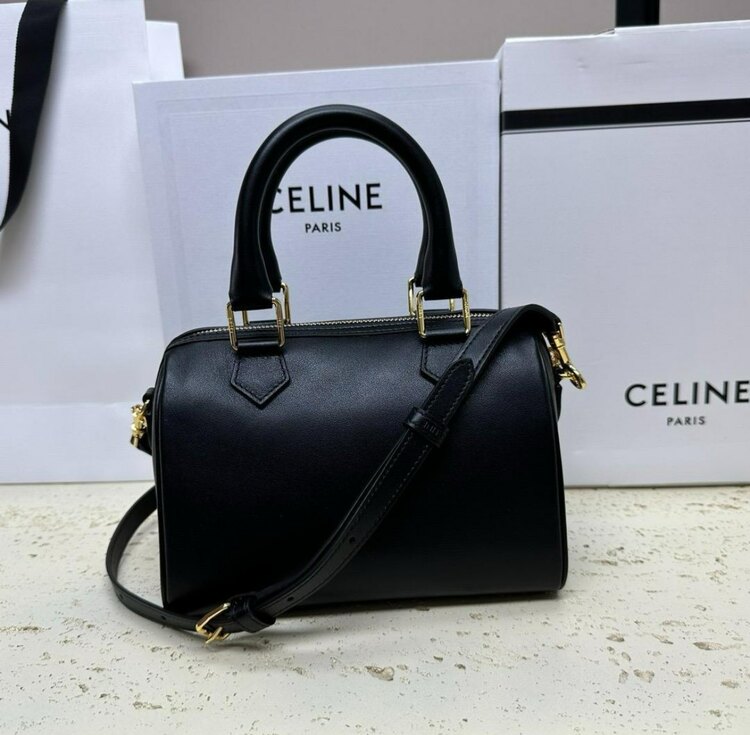 セリーヌ  （ブランドバッグ）の商品画像 - 査定依頼日：2025年2月19日 - 最高査定価格：210,000円