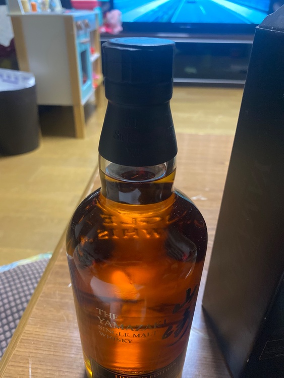 ウイスキー サントリー山崎 （お酒）の商品画像 - 査定依頼日：2026年1月17日 - 最高査定価格：45,000円