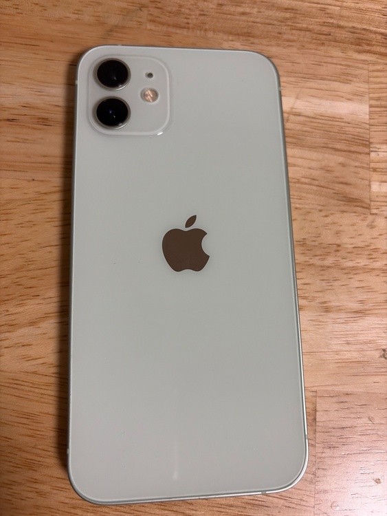 iPhone iPhone 12 64GB SIMフリー（スマホ）の商品画像 - 査定依頼日：2026年6月17日 - 最高査定価格：25,000円